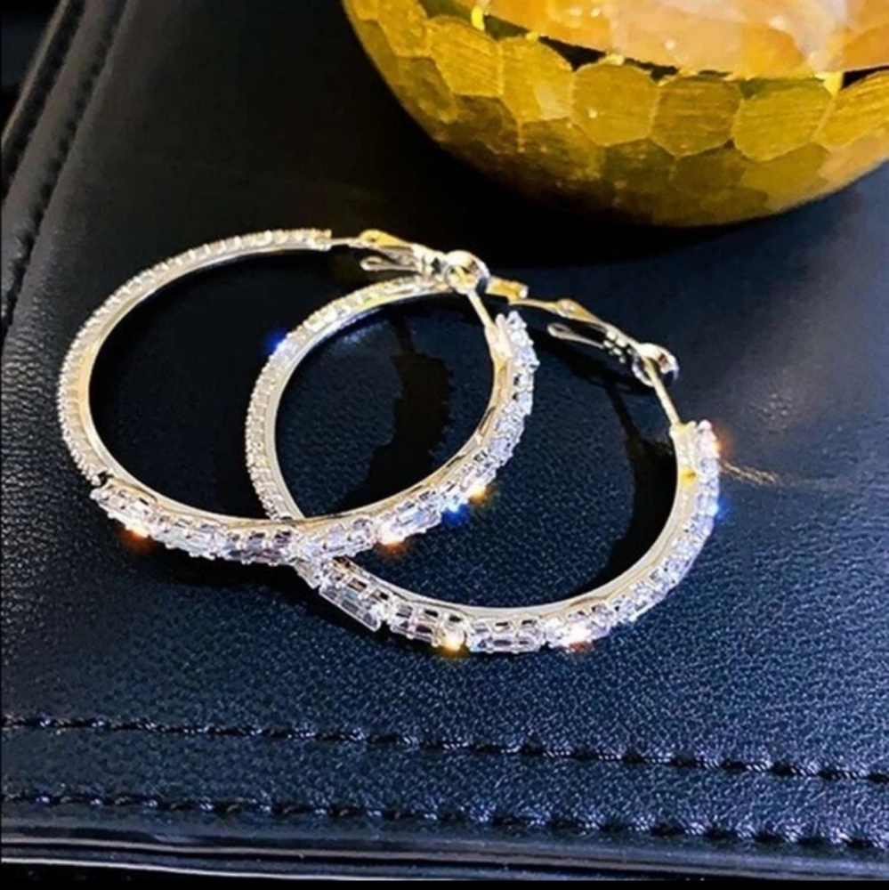 Sterling silver crystal earrings - Picture 2 of 3
